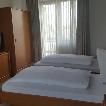 Alt 2* Steinbach im Taunus